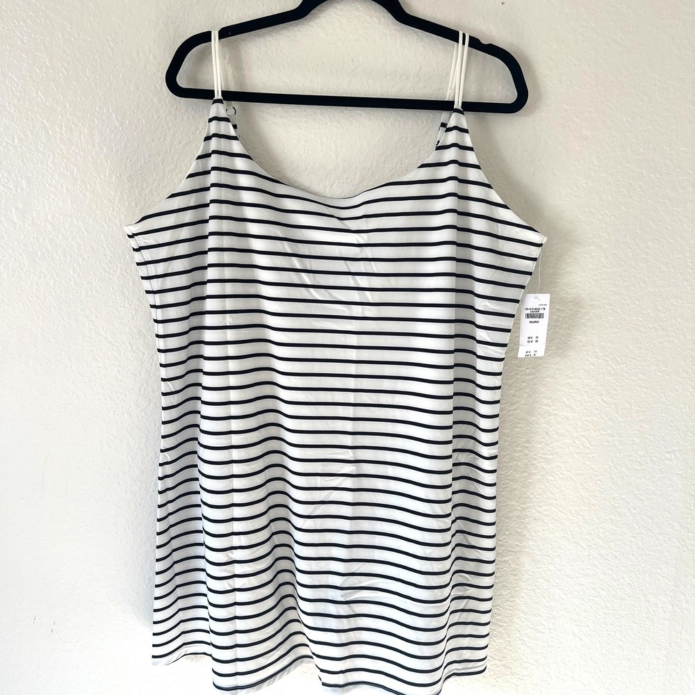 Abercrombie & Fitch White and Black Striped Athletic Shorts